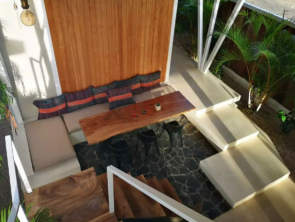 Modern Vacation Villa with 2 Bedrooms Close to Beach