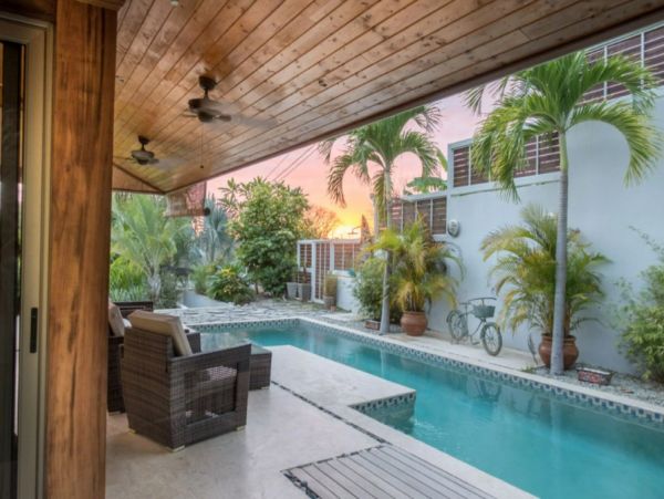 Playa Santa Teresa Vacation Villa Two bedroom Walk to Beach