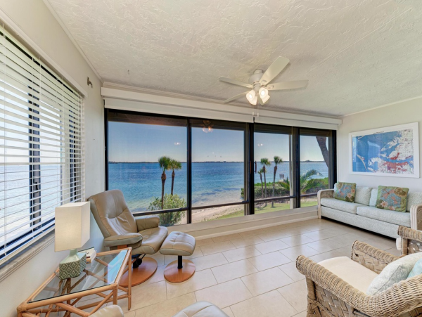 2-Bdm Condo Endless Bay Views Your Ideal Anna Maria Island Getaway