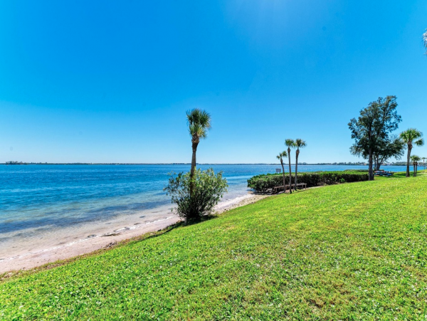 2-Bdm Condo Endless Bay Views Your Ideal Anna Maria Island Getaway