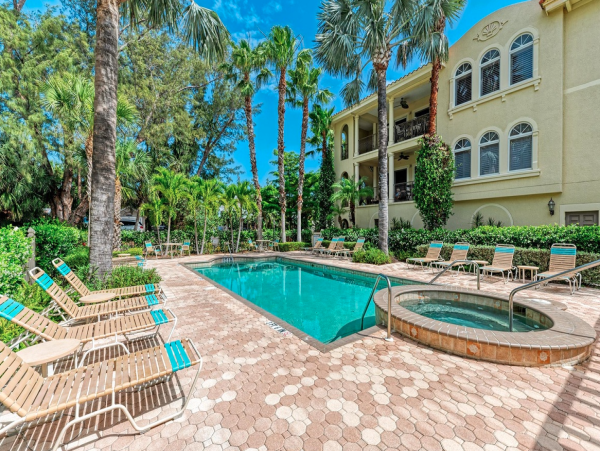 Anna Maria Island Beach 100ft Away Pure Heaven! - additional view, photo 5