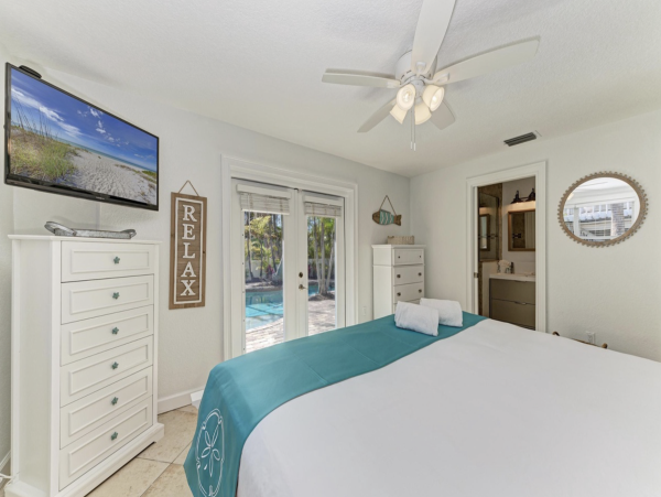 Anna Maria island What A Stunner Pool Home!
