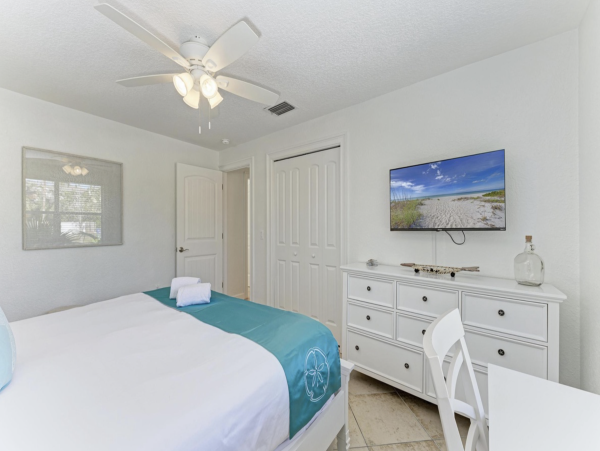 Anna Maria island What A Stunner Pool Home!