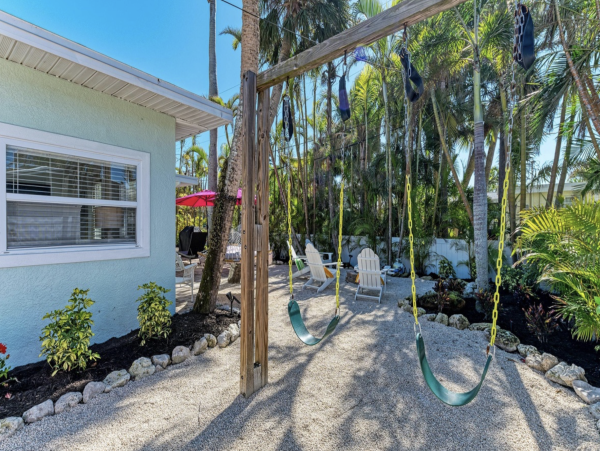 Anna Maria island What A Stunner Pool Home!