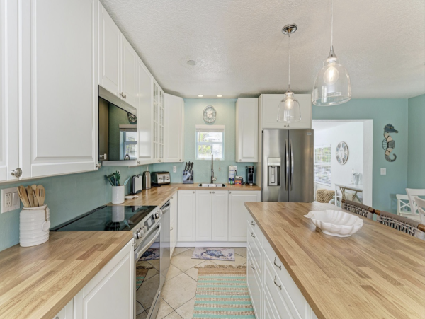 Anna Maria island What A Stunner Pool Home!