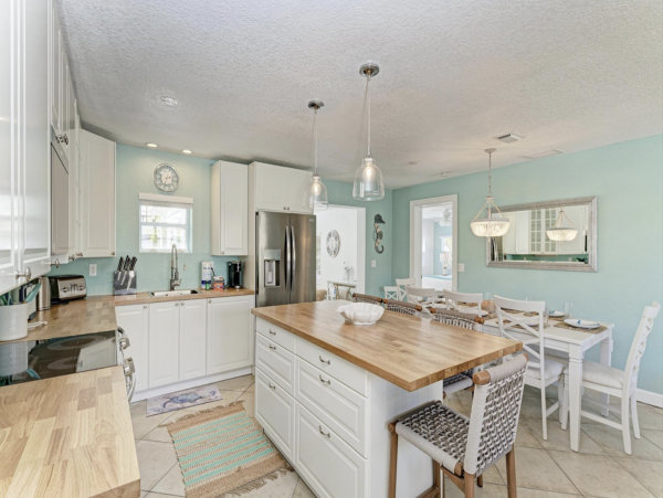 Anna Maria island What A Stunner Pool Home!