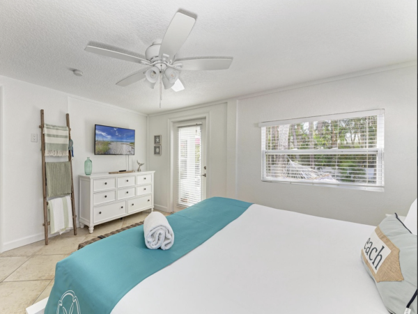 Anna Maria island What A Stunner Pool Home!