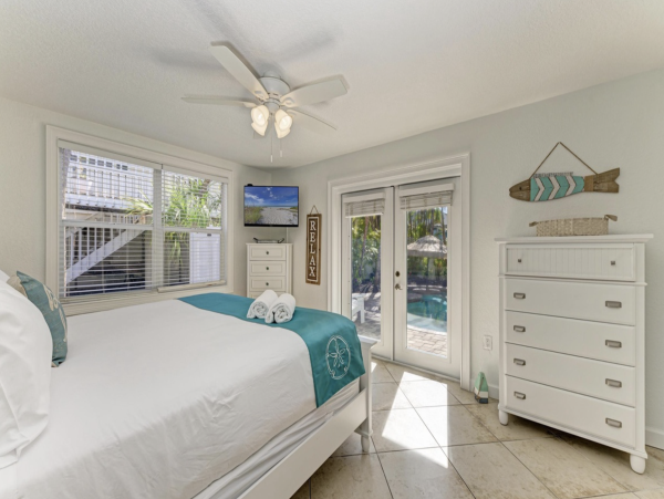 Anna Maria island What A Stunner Pool Home!