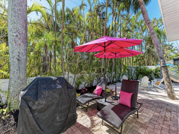 Anna Maria island What A Stunner Pool Home!