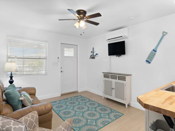 Walk to Beach Fort Myers Vacation Sleeps 8 Guests