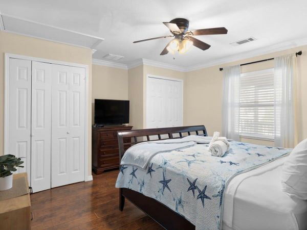 Walk to Beach Fort Myers Vacation Sleeps 8 Guests