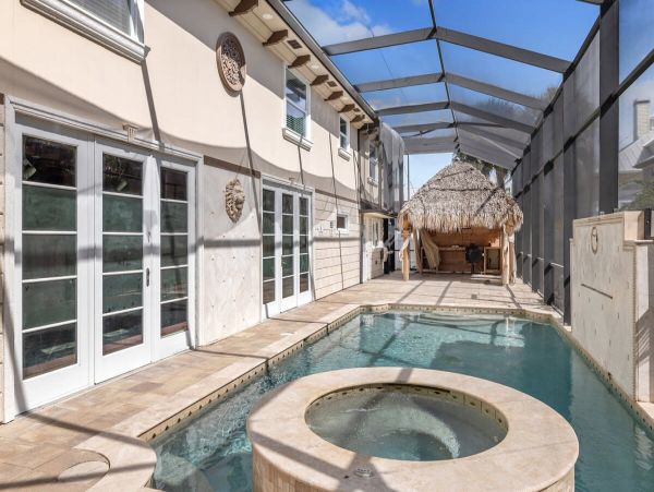 Walk to Beach Fort Myers Vacation Sleeps 8 Guests