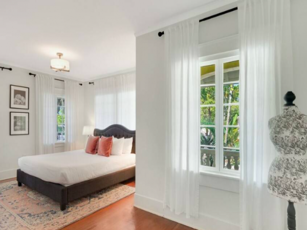 7 Bedroom Apartment just 5 min drive from South Beach