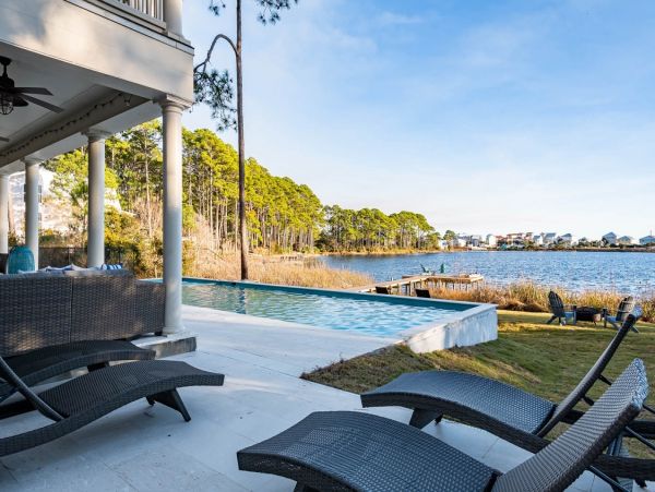 Santa Rosa Beach Luxury Vacation Home with 8 Bedroom