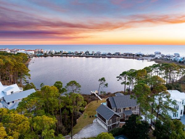 Santa Rosa Beach Luxury Vacation Home with 8 Bedroom