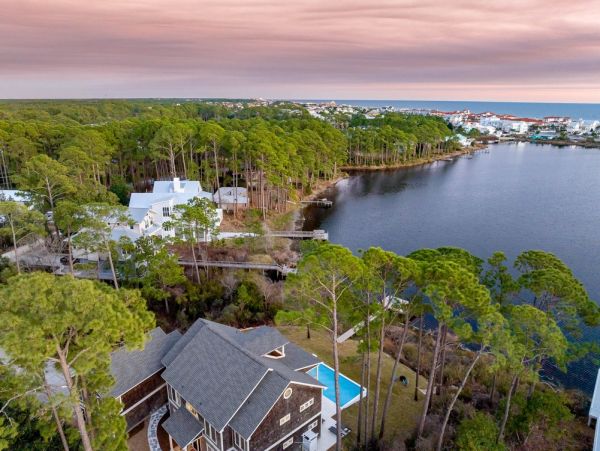 Santa Rosa Beach Luxury Vacation Home with 8 Bedroom