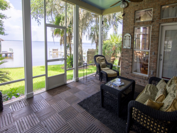 Six bedroom house with bay views