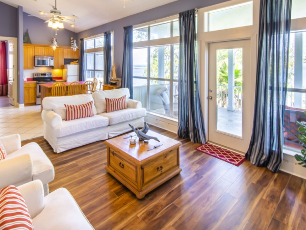 Six bedroom house with bay views