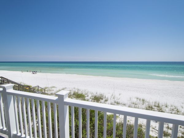 Coastal Retreat with Stunning Gulf Views - Right on the Beach