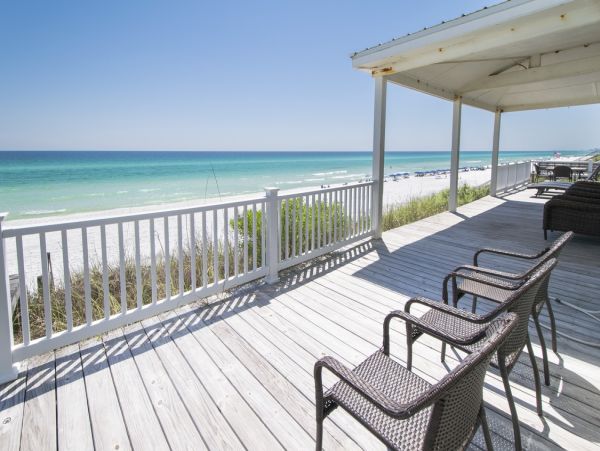 Coastal Retreat with Stunning Gulf Views - Right on the Beach