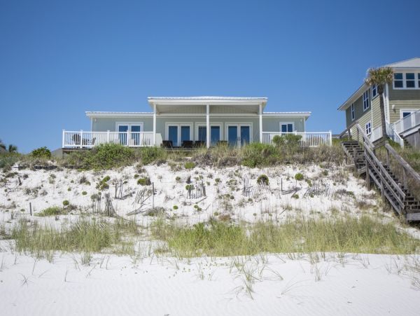 Coastal Retreat with Stunning Gulf Views - Right on the Beach