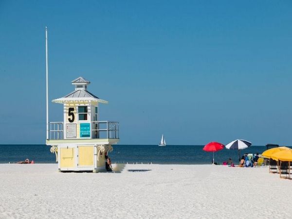 Clearwater Vacation Home Three Bedroom Walk to Beach