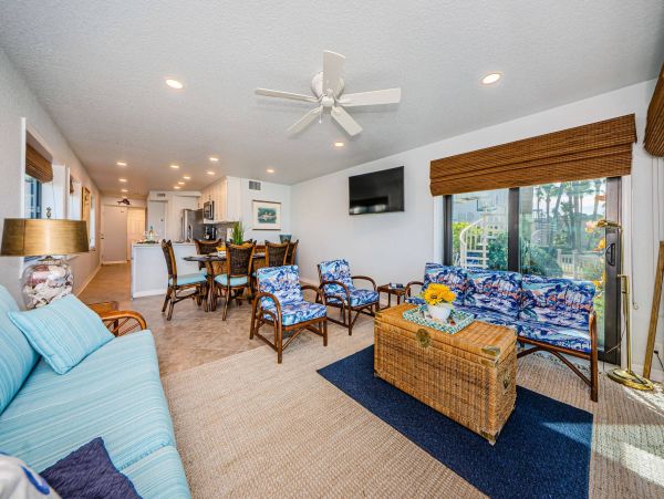 Ground Floor Unit with 2 Bedrooms & Full Ocean Views