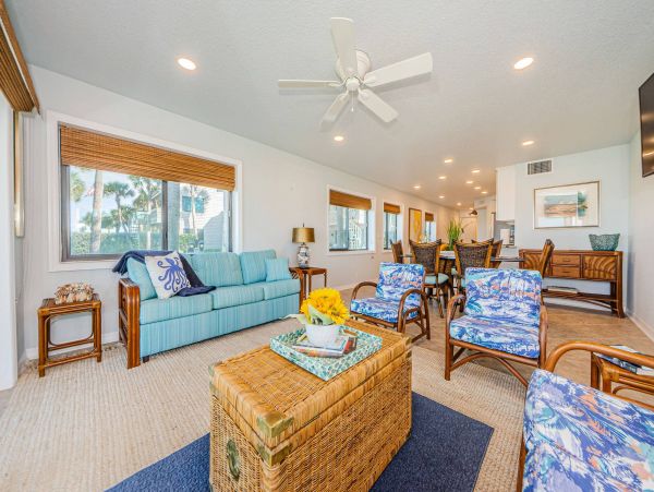 Ground Floor Unit with 2 Bedrooms & Full Ocean Views