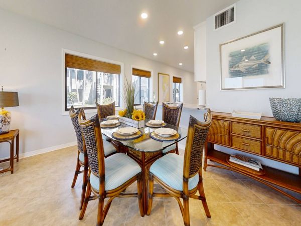 Ground Floor Unit with 2 Bedrooms & Full Ocean Views