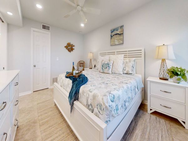 Ground Floor Unit with 2 Bedrooms & Full Ocean Views
