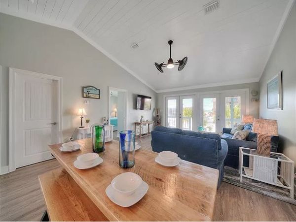 Navarre Beach Vacation Rental Short Walk to Beach