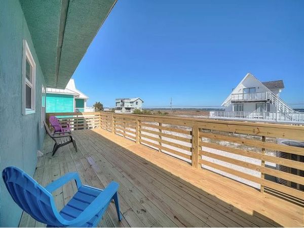 Navarre Beach Vacation Rental Short Walk to Beach