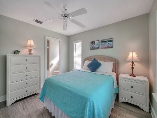 Navarre Beach Vacation Rental Short Walk to Beach