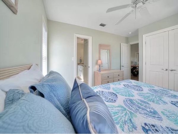 Navarre Beach Vacation Rental Short Walk to Beach