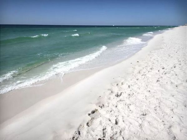 Navarre Beach Vacation Rental Short Walk to Beach