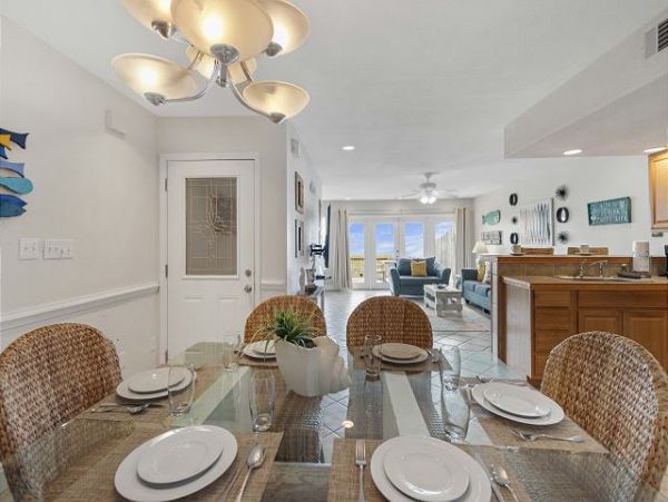 Gulf-front Vacation Gem in Navarre Beach