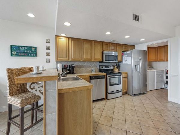 Gulf-front Vacation Gem in Navarre Beach