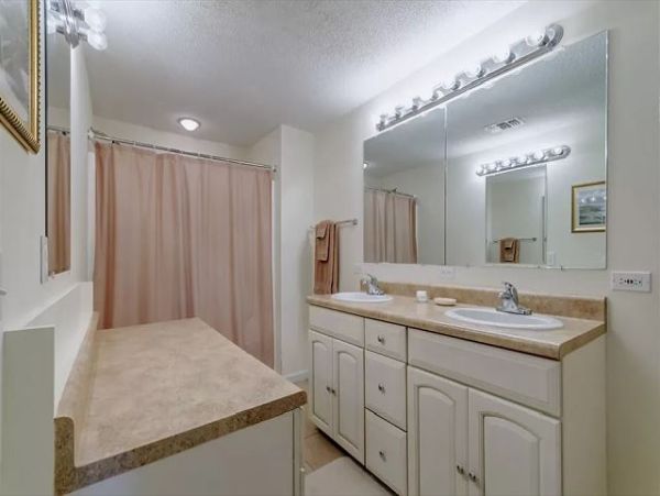 Navarre Beachfront Five Bedrooms