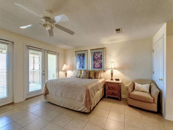 Navarre Beachfront Five Bedrooms