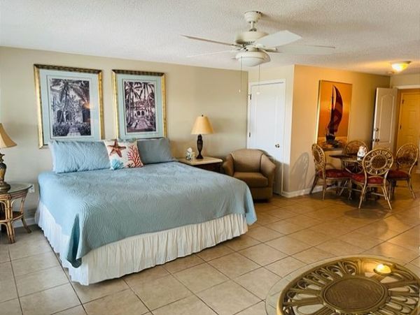 Navarre Beachfront Five Bedrooms