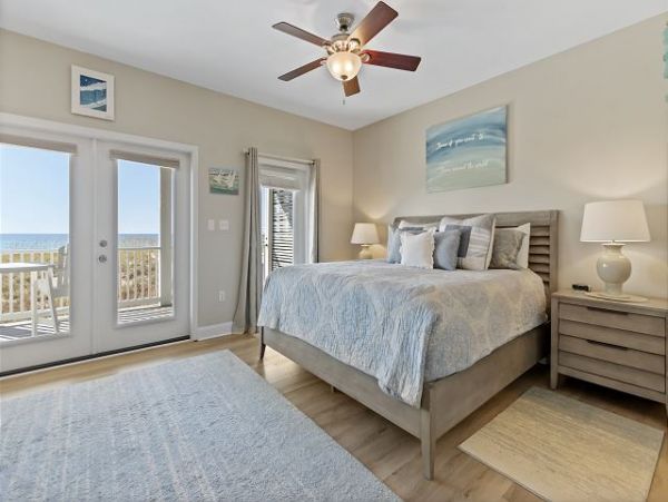 Private Beach Front House with 4 Bedrooms in Navarre Beach