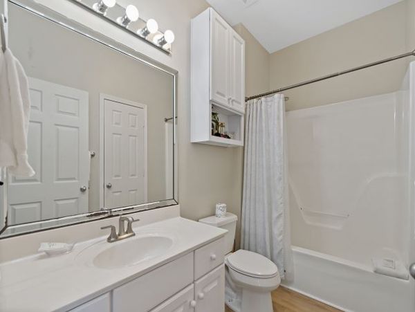 Private Beach Front House with 4 Bedrooms in Navarre Beach