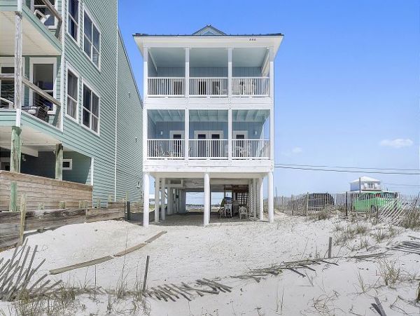 Private Beach Front House with 4 Bedrooms in Navarre Beach