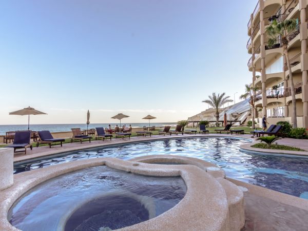 San José del Cabo Beach Front Condo with 3 Bedrooms
