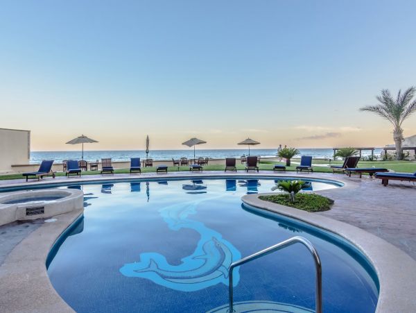 San José del Cabo Beach Front Condo with 3 Bedrooms
