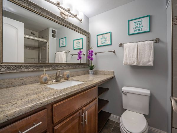 Oceanfront Kahana Condo w/ 4 Sleeps Guest