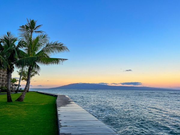 Oceanfront Kahana Condo w/ 4 Sleeps Guest