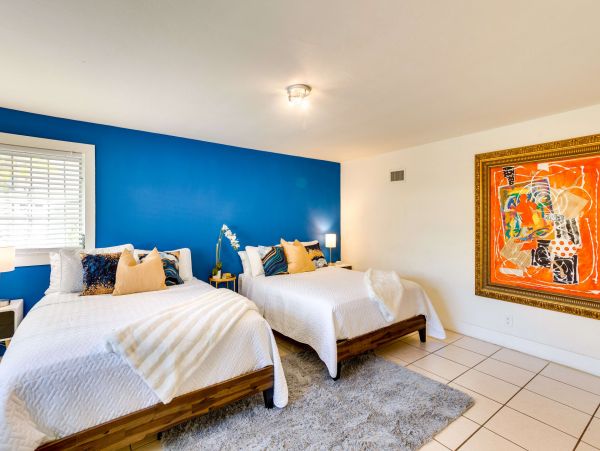 Four Bedroom Vacation Rental with Pool in West Palm Beach