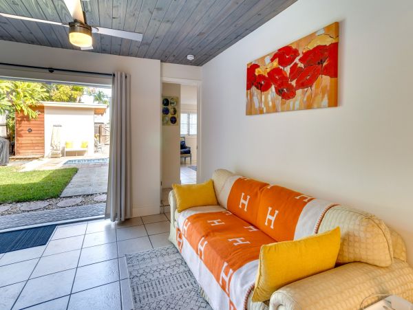 Four Bedroom Vacation Rental with Pool in West Palm Beach