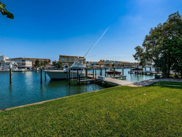 Clearwater Beach Vacation Home Rentals Private Waterfront with Pool & Dock
